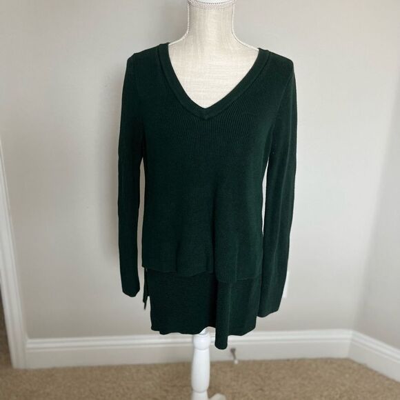 Market & Spruce Hunter Green Layered Sweater Size Medium - Picture 1 of 8
